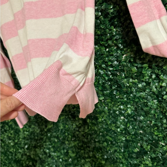 NEW 💗 VINEYARD VINES MEDIUM WOMENS LIGHTWEIGHT STRIPE PINK SWEATER EMBROIDERED - Picture 5 of 8